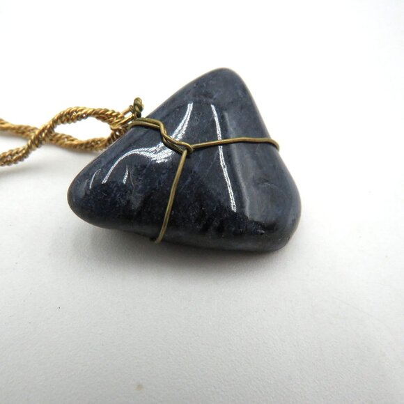 Apatite Necklace Gold Tone Twisted Chain 24" Wire Wrapped 1.5" Polished Stone - Picture 3 of 6